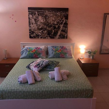 Cali-Formia B&B エクステリア 写真